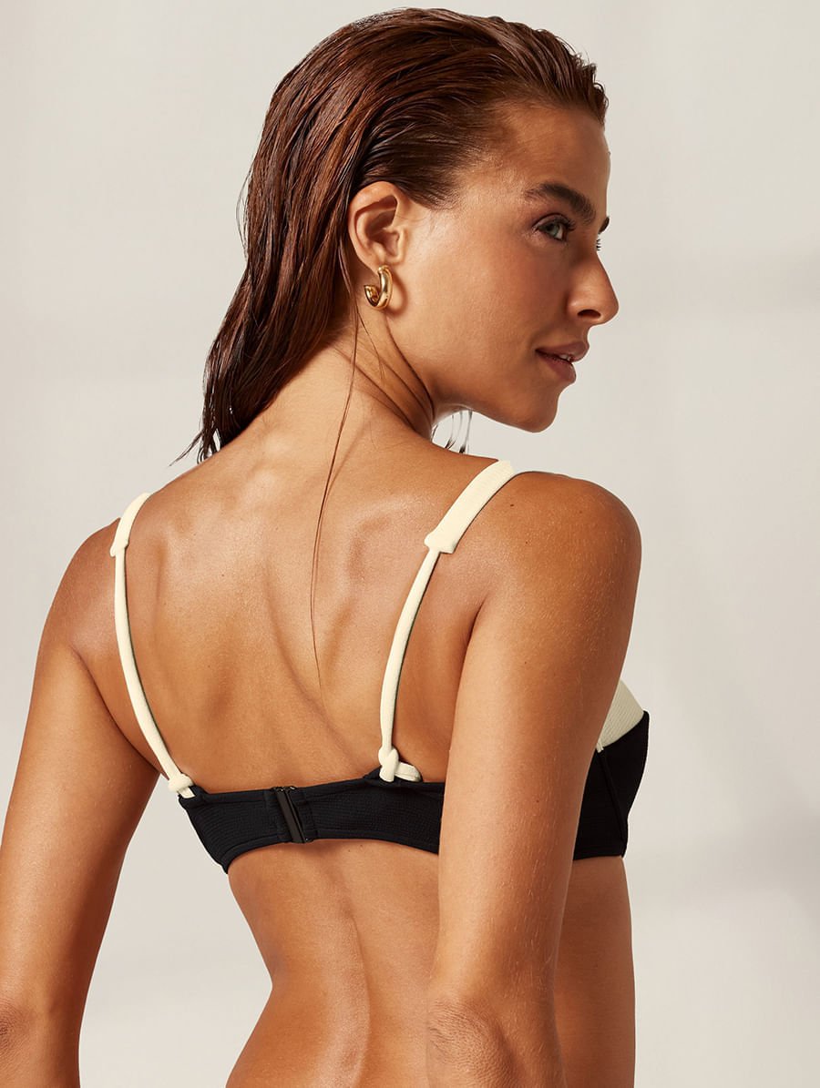 Top Biquíni Meia-taça Balconet Flor Camélia Bicolor Preto E Off White — foto 2