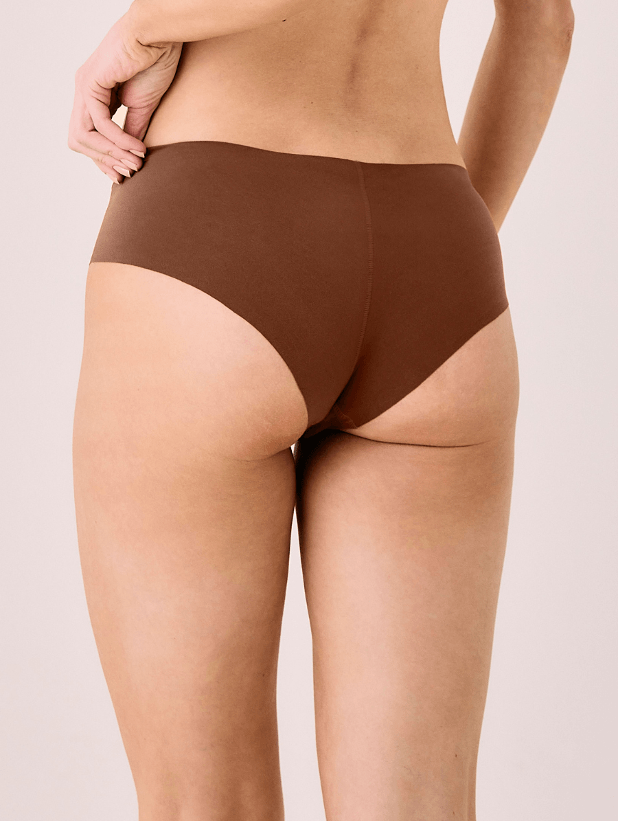 Calcinha Tanga Brasileira Em Microfibra Nude Marrom Cappuccino — foto 2